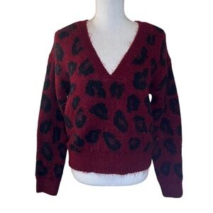 Victorias Secret PINK Cropped Sweater Small Leopard Pattern V Neck Fuzzy Knit